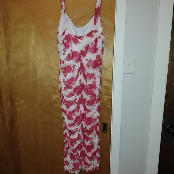 Ruched Dress - Picture 4 of 9